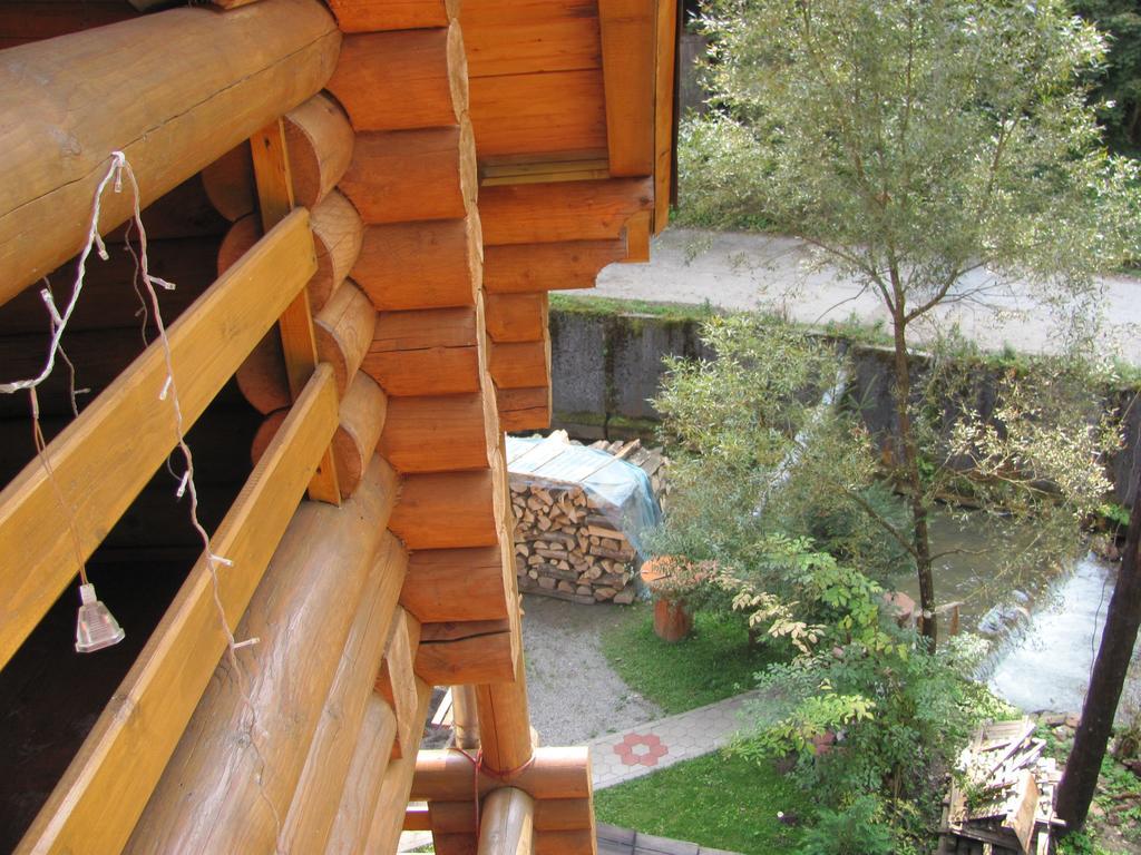 Cabana Bradul Rodna Exteriör bild